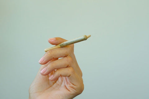 how to roll a joint